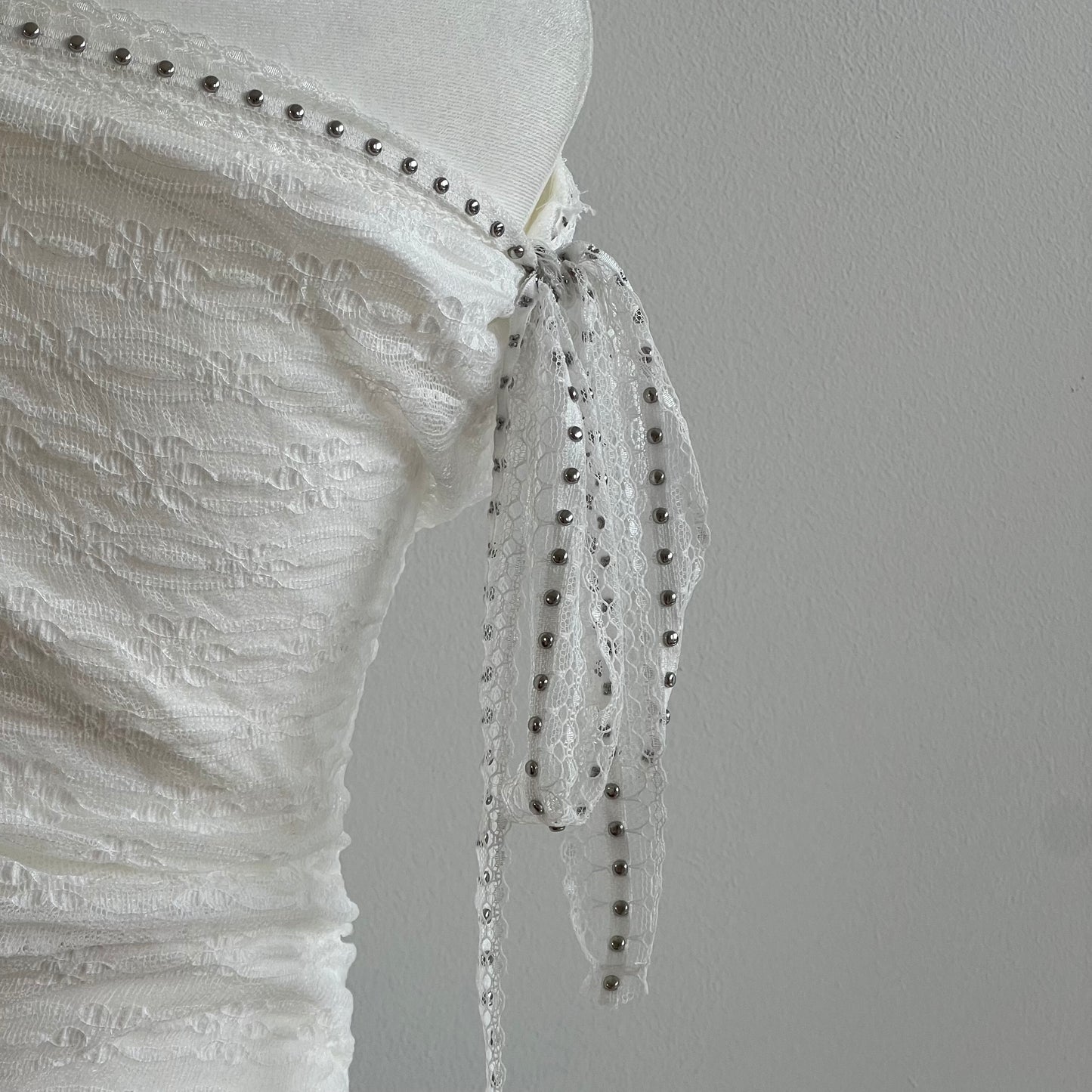 Evelyn White Off-Shoulder Top